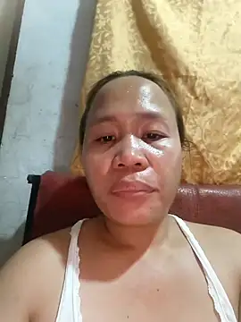 squirtshantal online show from October 10, 7:40 am