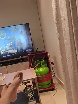 Dkny boy online show from February 12, 9:10 pm