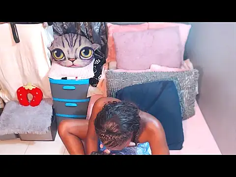 alanalaurent15 online show from April 12, 11:48 am