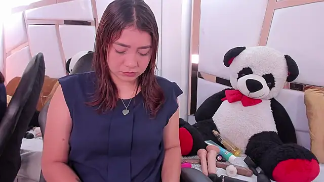 antonella moon7 online show from April 7, 4:35 am