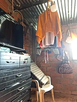 Juli Powl online show from March 30, 1:01 pm