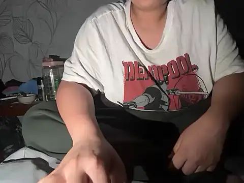 hugeindiantitties online show from March 1, 4:14 am