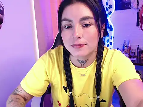 Snapshot of JanineRae chatting on March 18, 6:22 pm JanineRae online show from March 18, 6:22 pm