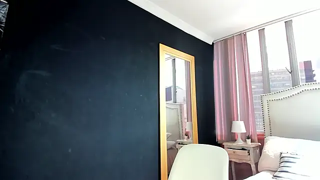 madii lenon online show from February 27, 7:25 pm