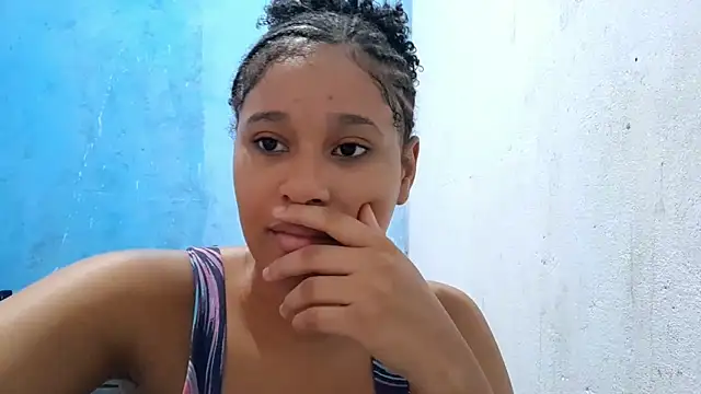 MadelynStamant online show from April 14, 1:17 pm