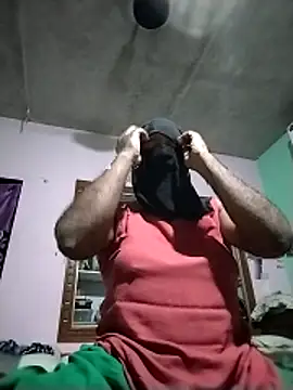 Snapshot of Ladycross chatting on February 23, 6:16 pm Ladycross online show from February 23, 6:16 pm