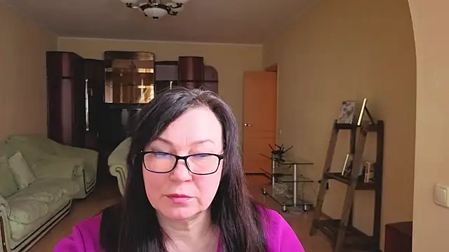 Snapshot of Tori_Twirl chatting on February 12, 10:10 am Tori Twirl online show from February 12, 10:10 am