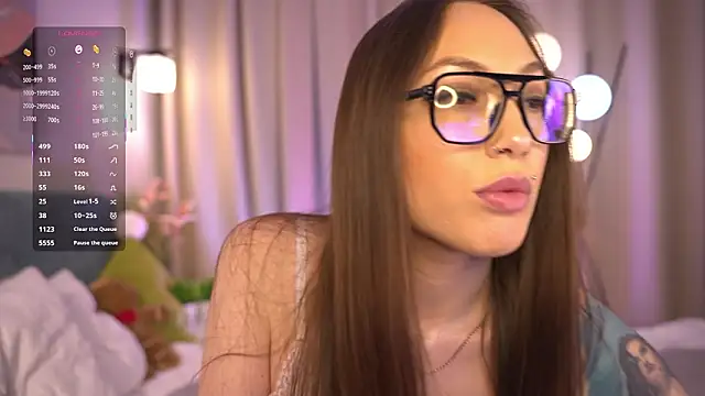 Alicia Wood online show from February 17, 3:29 pm