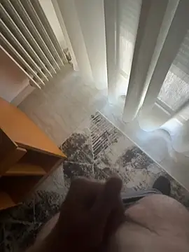 jacobbb5 online show from April 27, 12:36 pm