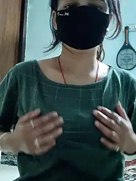 Sexy-Sandhya  online show from March 4, 7:31 pm