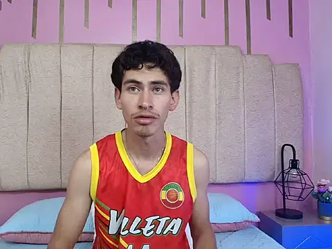 skinny jean  online show from March 2, 8:04 pm