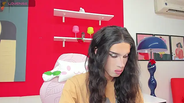 MadisonEsprit online show from April 7, 3:07 am