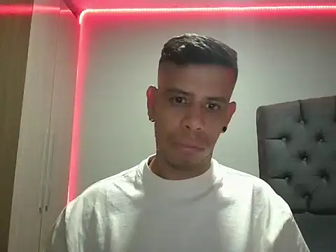 WILD BIGCOCK35 online show from March 1, 1:51 am