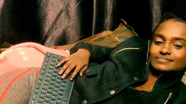 Snapshot of SassyXindian chatting on July 10, 3:00 am SassyXindian online show from July 10, 3:00 am
