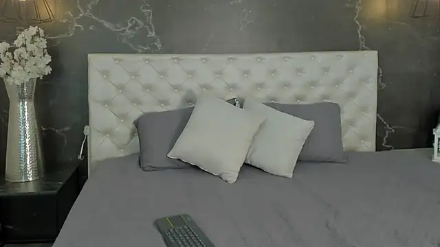 Samantha Dupre online show from March 6, 10:39 pm