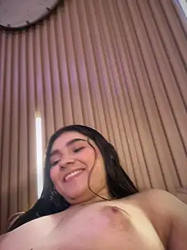 mia-rodrigues online show from February 20, 6:26 am