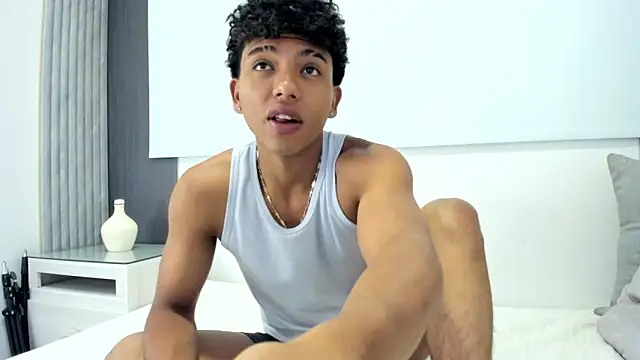 Snapshot of jhoystrong_ chatting on February 14, 11:51 am jhoystrong online show from February 14, 11:51 am