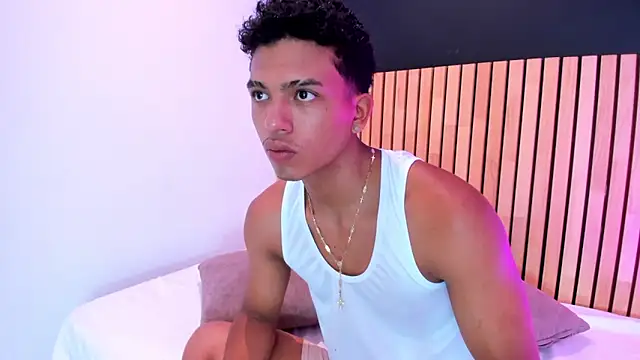 Snapshot of jhoystrong_ chatting on February 27, 7:25 pm jhoystrong online show from February 27, 7:25 pm