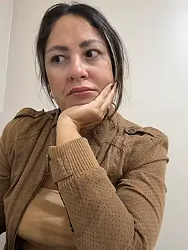 leona-david online show from April 16, 12:17 pm