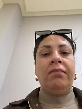 Snapshot of leona-david chatting on May 19, 12:22 pm leona-david online show from May 19, 12:22 pm