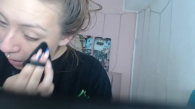 Snapshot of casandraroberthrs707 chatting on February 21, 7:59 pm casandraroberthrs707 online show from February 21, 7:59 pm