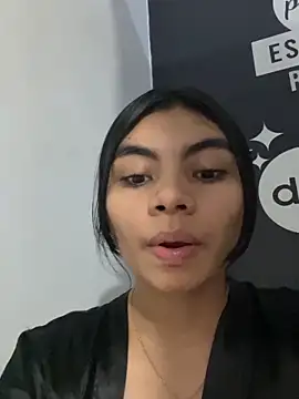 eimmy  skinny online show from May 15, 11:34 pm