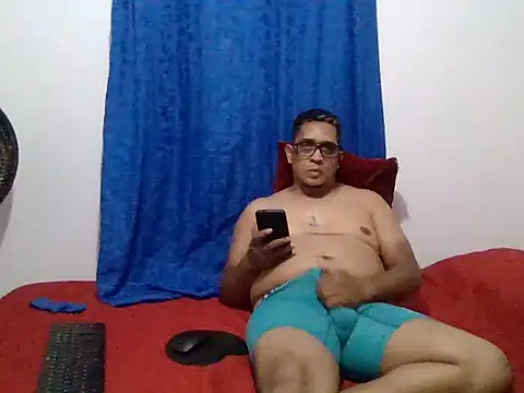 Snapshot of gordogruesa chatting on February 20, 1:35 am gordogruesa online show from February 20, 1:35 am