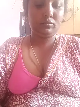 Snapshot of tamilkaviya431 chatting on March 2, 11:39 am tamilkaviya431 online show from March 2, 11:39 am