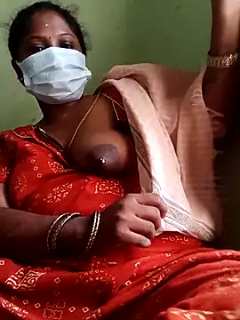 Snapshot of tamilkaviya431 chatting on May 4, 1:56 am tamilkaviya431 online show from May 4, 1:56 am