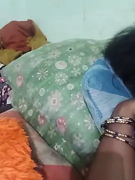 Snapshot of tamilkaviya431 chatting on May 16, 10:47 am tamilkaviya431 online show from May 16, 10:47 am