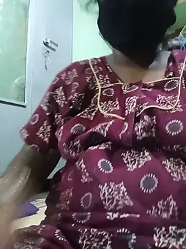 Snapshot of tamilkaviya431 chatting on May 18, 11:43 pm tamilkaviya431 online show from May 18, 11:43 pm