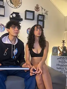 abrilandjulian online show from April 17, 12:08 pm