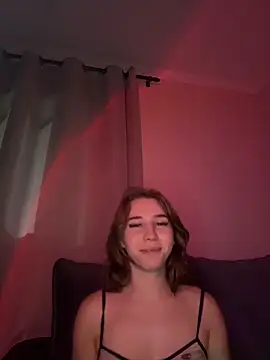 Snapshot of Aneruivinhaa chatting on February 15, 5:37 am Aneruivinhaa online show from February 15, 5:37 am