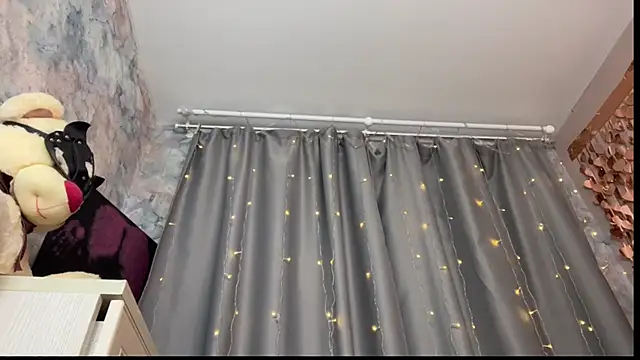 riierra online show from April 6, 7:09 am