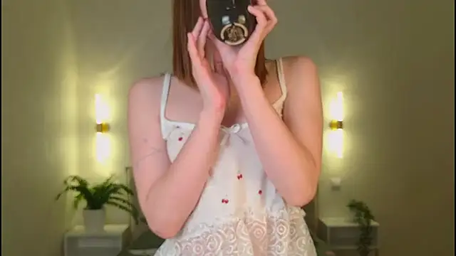 Snapshot of MellyAlfaay chatting on February 24, 9:40 am MellyAlfaay online show from February 24, 9:40 am