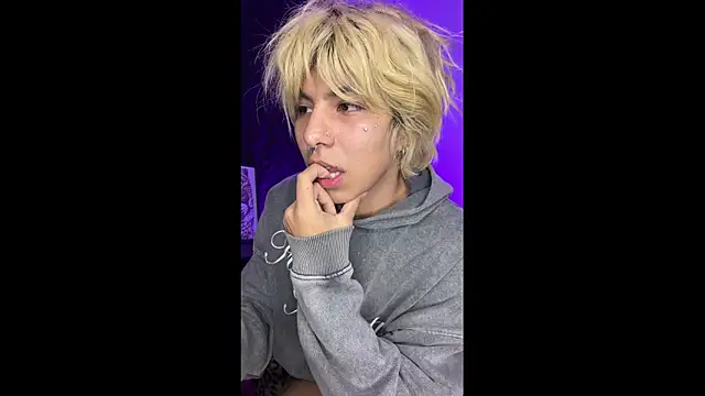 prince oliverr online show from April 3, 5:05 am