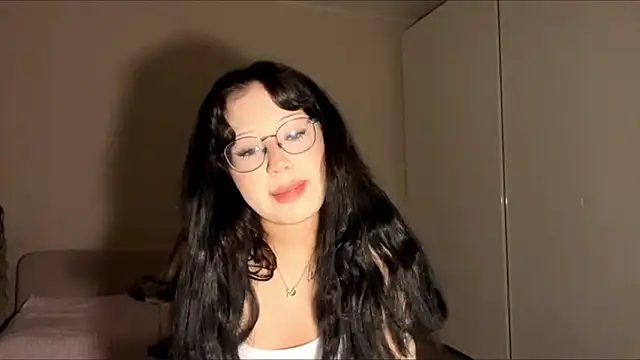 KateGlowee online show from February 21, 3:02 pm