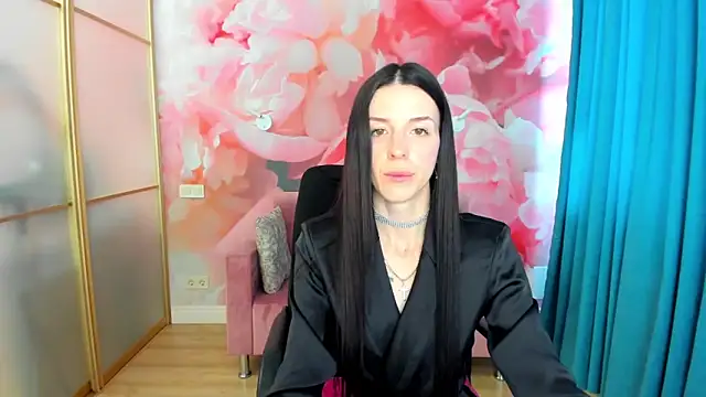 NoirDiva online show from April 15, 5:58 am