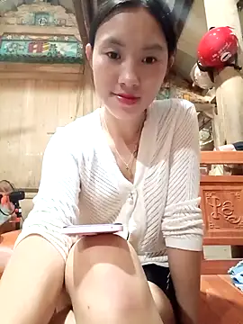 Snapshot of Amelia-aa chatting on April 6, 12:52 am Amelia-aa online show from April 6, 12:52 am