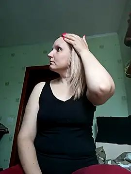 SusanGold9211 online show from April 7, 9:32 am