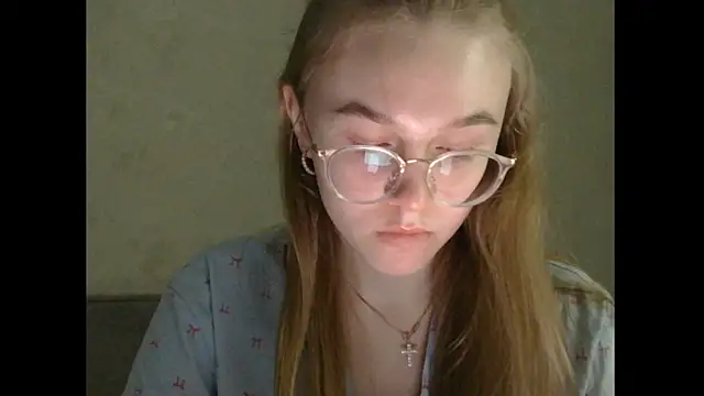 Snapshot of melissashineee chatting on February 22, 1:42 pm melissashineee online show from February 22, 1:42 pm