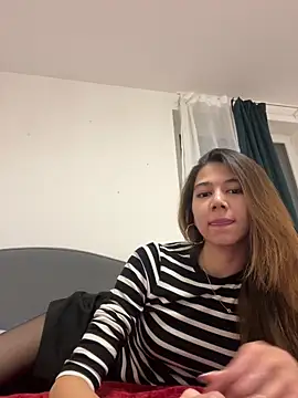 KiraVixenSweet online show from February 14, 12:51 am