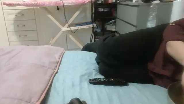Snapshot of luanahot1 chatting on April 24, 11:45 am luanahot1 online show from April 24, 11:45 am