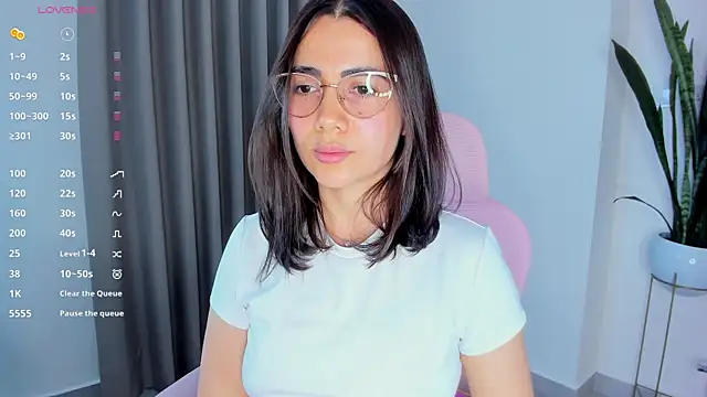 sara ospina22 online show from April 16, 2:40 pm