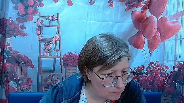 Snapshot of RadaChudna chatting on March 2, 5:52 am RadaChudna online show from March 2, 5:52 am