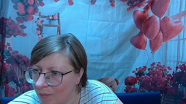 Snapshot of RadaChudna chatting on March 2, 7:15 am RadaChudna online show from March 2, 7:15 am