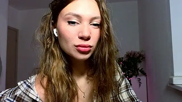 golden Flora online show from April 11, 6:23 pm