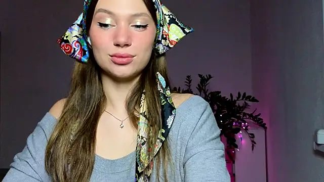 golden Flora online show from April 13, 7:52 pm