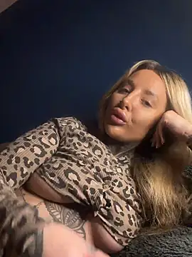 Summerwestt online show from March 1, 8:33 pm