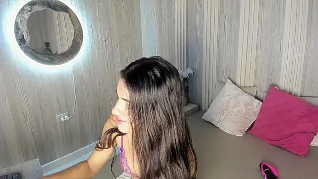 Snapshot of Isabellaa_Rosee chatting on June 12, 7:57 pm Isabellaa Rosee online show from June 12, 7:57 pm